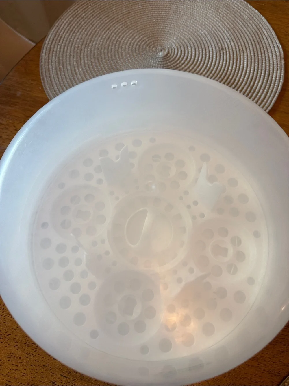Tommee Tippee White Microwave Sterilizer - Compact Steam Sterilizer